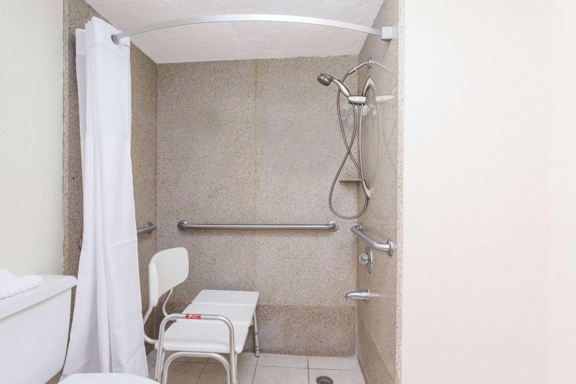 King Room with Roll-In Shower and Lounge Chair - Mobility Accessible/Non-Smoking