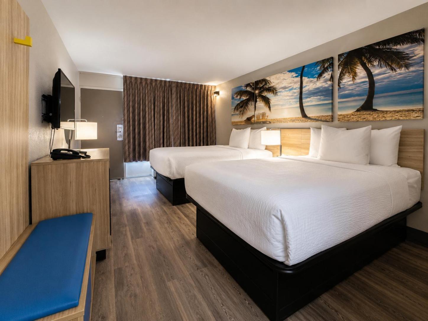 Queen Room with Two Queen Beds - Non-Smoking